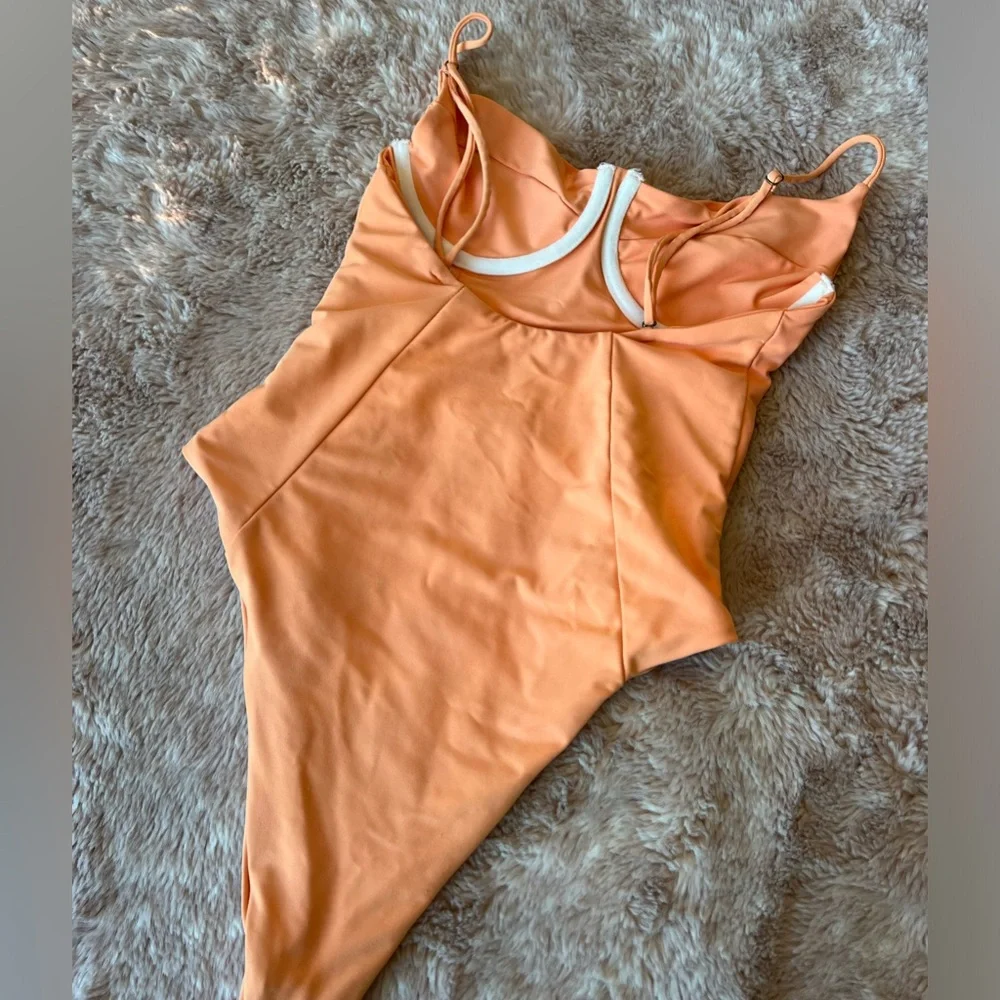 Swim - Picture 3 of 4